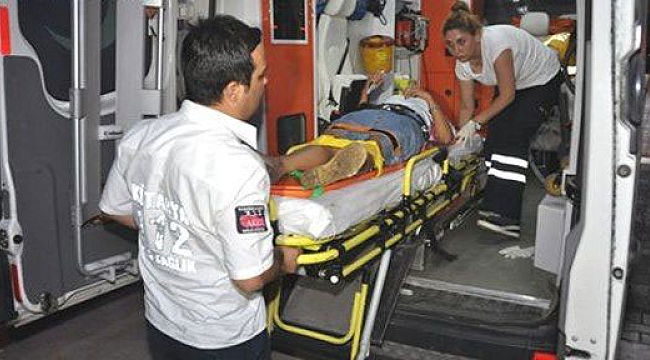 KÖY MİNİBÜSÜ KAZA YAPTI: 4 YARALI