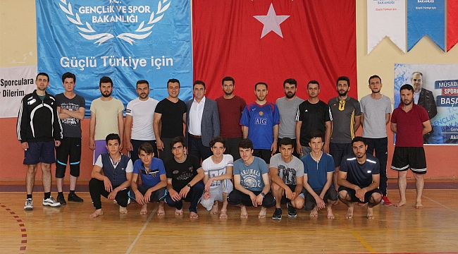POLİS OLMAK İSTEYEN GENÇLERE DESTEK