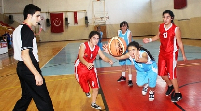 SPOR KULUBÜNDEN 3 FARKLI KURS