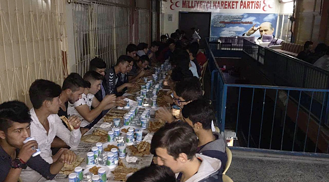 ÜLKÜ OCAKLARINDAN İFTAR YEMEĞİ
