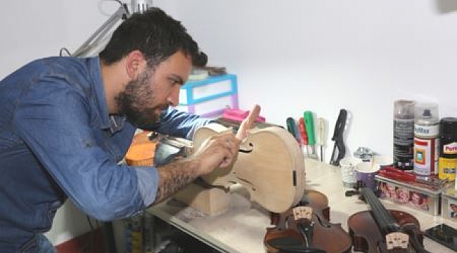 YAPTIĞI KEMANLARIN YARISINDAN FAZLASINI ALMANYA'YA SATIYOR