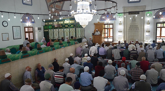 15 TEMMUZ ŞEHİTLERİ İÇİN MEVLİD-İ ŞERİFLER OKUNDU