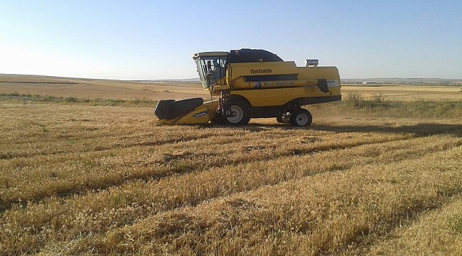KARAMAN’DA ARPA-BUĞDAY HASADI DEVAM EDİYOR