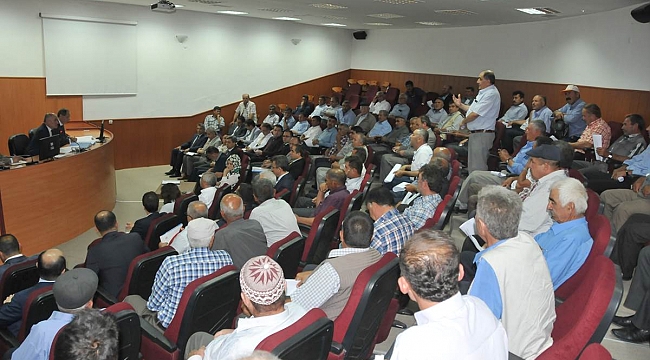 VALİ FAHRİ MERAL, MUHTARLARLA BİR ARAYA GELDİ