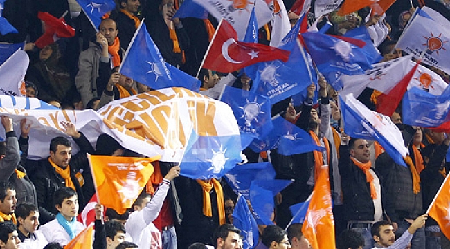 AK PARTİ’NİN 16. KURULUŞ YILDÖNÜMÜNÜ KUTLADILAR