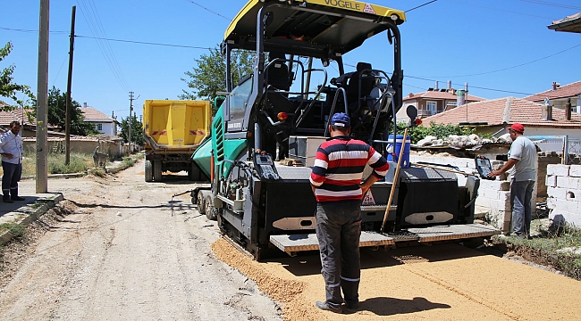 ASFALT ÇALIŞMALARI LARENDE MAHALLESİ’NDE DEVAM EDİYOR