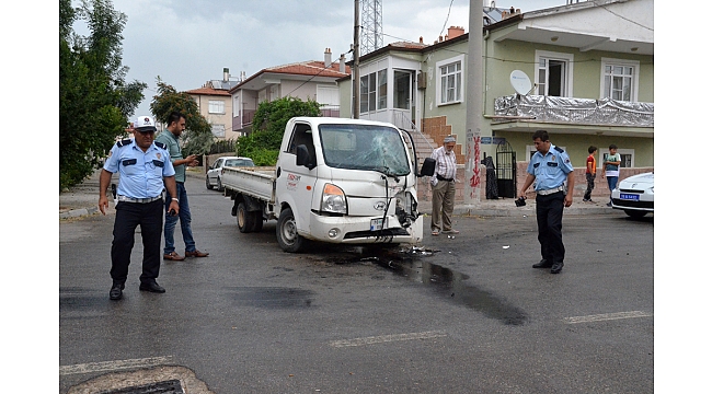 KARAMAN'DA TRAFİK KAZASI: 2 YARALI