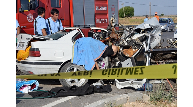 KARI KOCAYI TRAFİK KAZASI AYIRDI