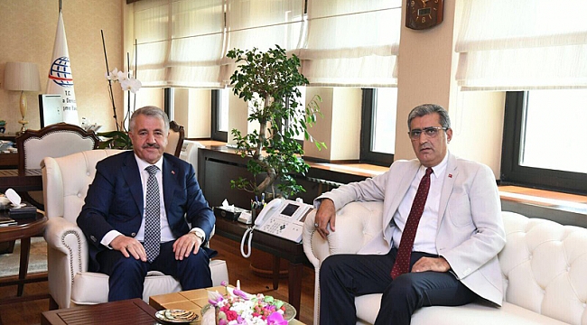 KONUK, ULAŞTIRMA BAKANI ARSLAN İLE KARAMAN’I KONUŞTU
