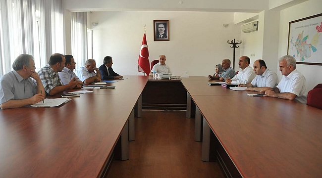 VALİ MERAL VATANDAŞLARI KONUK ETTİ