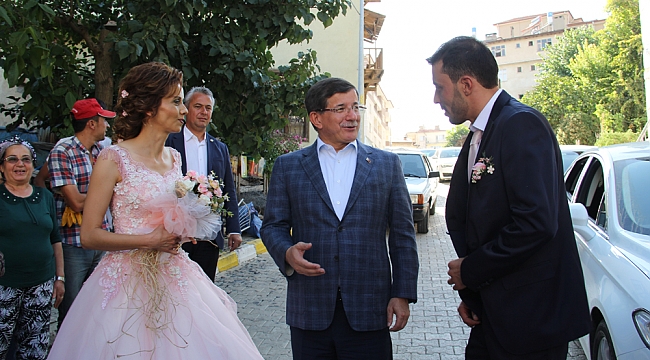 DAVUTOĞLU ERMENEK'İ ZİYARET ETTİ