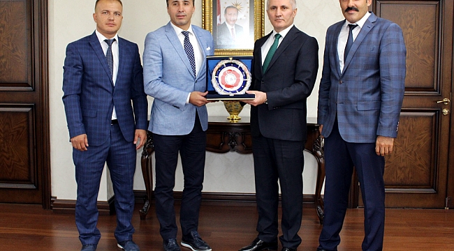 FEDERASYON BAŞKANINDAN VALİ MERAL'E ZİYARET