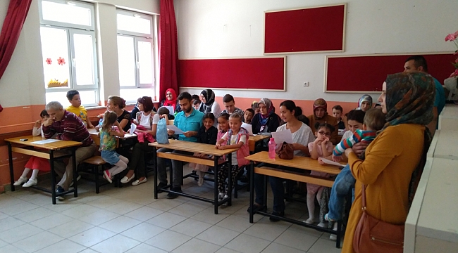İLKOKUL VE ORTAOKUL 1'LER DE UYUM PROGRAMI İLE DERS BAŞI YAPTI