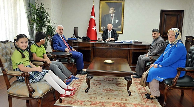 ÖĞRENCİLERDEN VALİ MERAL’E ZİYARET