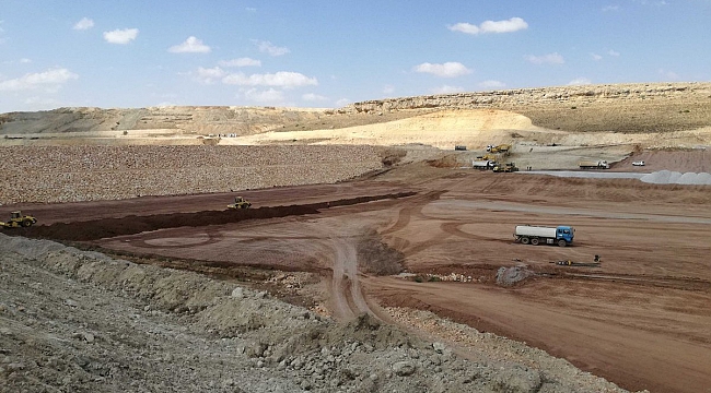 TAŞKALE GÖLETİNDE ÇALIŞMALAR DEVAM EDİYOR