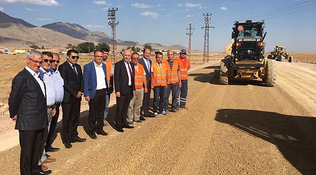 VALİ MERAL YOL YAPIM ÇALIŞMALARINI YERİNDE İNCELEDİ