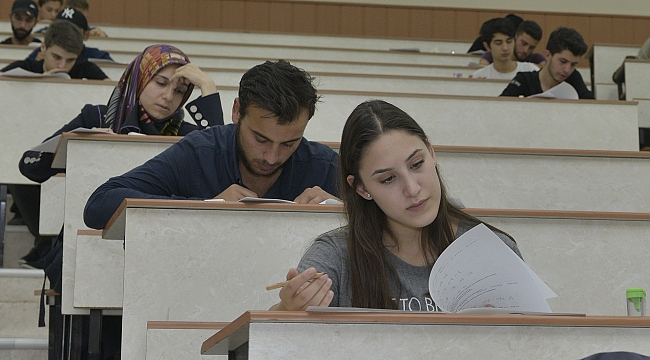 YABANCI ÖĞRENCİLER KONTENJAN İÇİN SINAVA GİRDİ