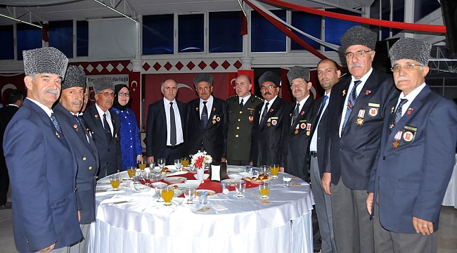 ZAFER BAYRAMI RESEPSİYONU