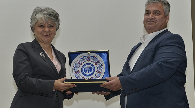 AVRUPA’DA KRİZE YOL AÇAN ZEHİRLİ YUMURTALAR KONUŞULDU