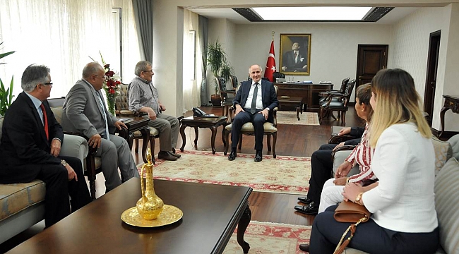 Huzurevi Sakinlerinden Vali Meral’e Ziyaret