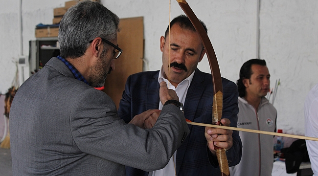 KARAMAN’DA GELENEKSEL TÜRK OKÇULUĞU TANITIMI YAPILDI
