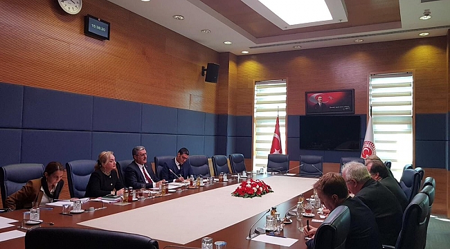 KONUK, YABANCI BÜROKTARLARLA TARIMI KONUŞTU