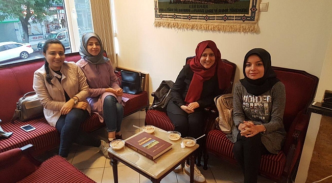 ÖĞRENCİLERDEN AŞURE İKRAMI
