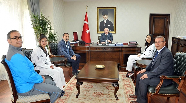 SPORCULARDAN VALİ'YE ZİYARET