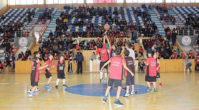 ALTIN BİLEKLER BASKETBOL ŞÖLENİ BÜYÜLEDİ