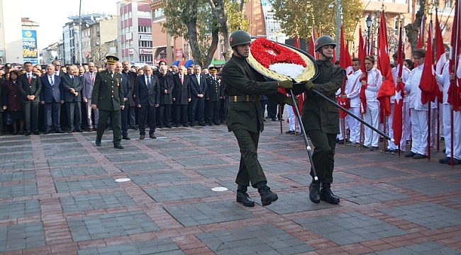 GAZİ MUSTAFA KEMAL ATATÜRK TÖRENLE ANILDI