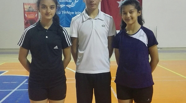 KARAMANLI BADMİNTONCULARA MİLLİ GÖREV