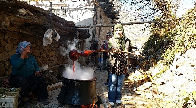 KARDOF NAR CENNETİNDE