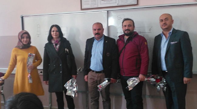 MHP'DEN ÖĞRETMENLER KARANFİL