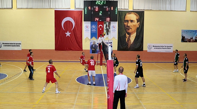 ÖĞRETMENLER, VOLEYBOL TURNUVASINDA TER DÖKECEK