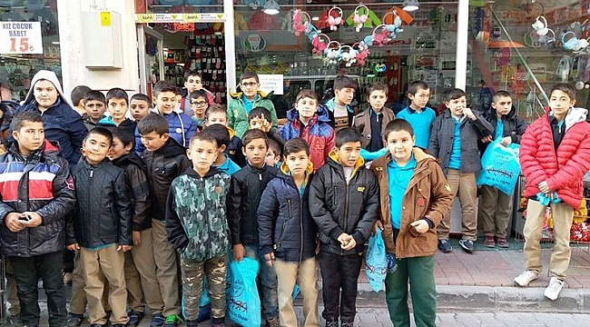 120 ÖĞRENCİYE KIYAFET YARDIMI