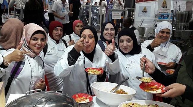 DURU BULGUR, İSRAİL VE FİLİSTİNLİLERİ AYNI SOFRDA BULUŞTURDU