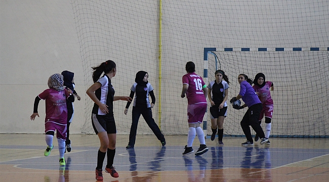 GENÇLER FUTSAL MÜSABAKALARI SONA ERDİ