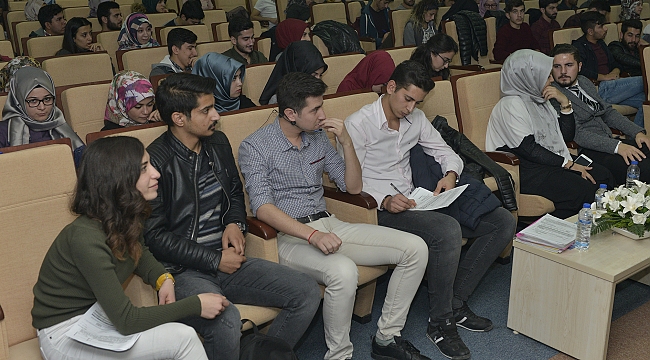 KMÜ’DE ÖĞRENCİLERE EKONOMİ İPUÇLARI