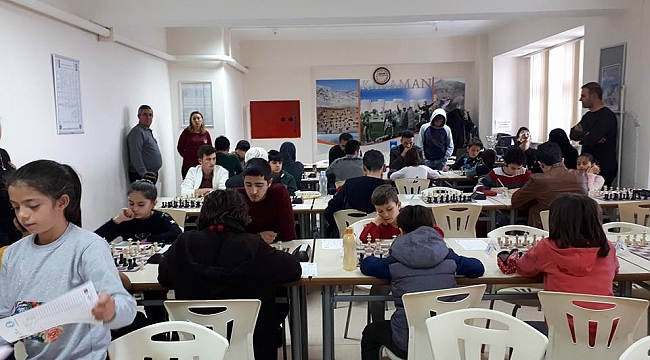 SATRANÇ TURNUVASI SONA ERDİ