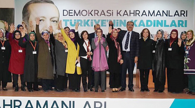 AK PARTİ’Lİ KADINLARDAN COŞKULU KONGRE