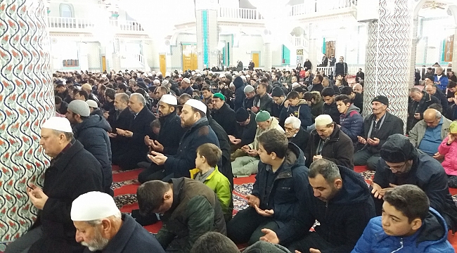İMAM HATİPLİLER PLATFORMU MÜSLÜMANLAR İÇİN DUA ETTİ