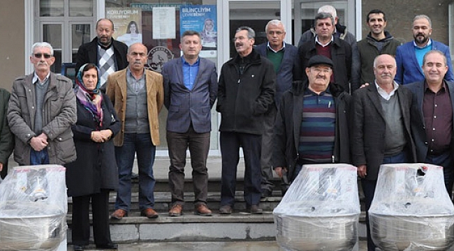MAHALLELERE HAMUR YOĞURMA MAKİNESİ DAĞITILDI