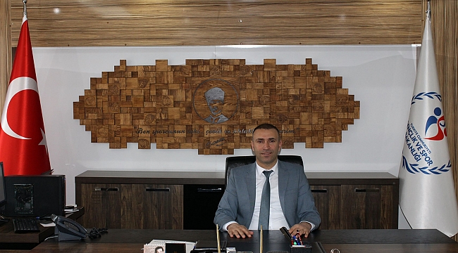 SPOR İL MÜDÜRÜ BEBEK’TEN OTURARAK VOLEYBOL TAKIMINA TEBRİK