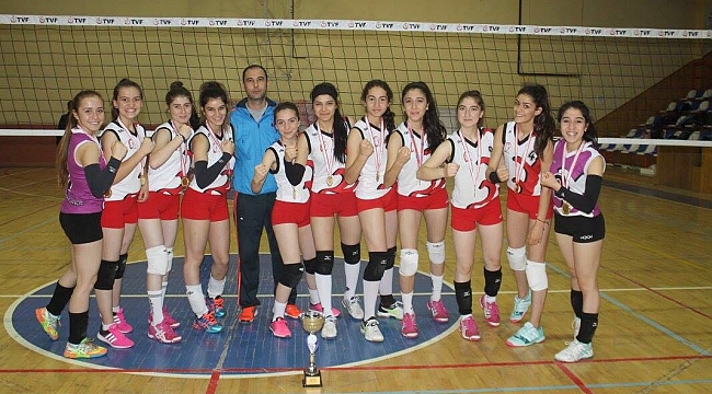 VOLEYBOL MÜSABAKALARI OYNANDI