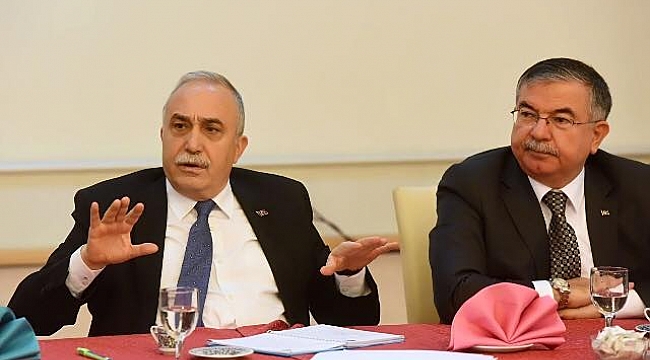 BAKAN FAKIBABA: 4 İLİN VEKİLLERİ İLE TARIM TOPLANTISI YAPTI