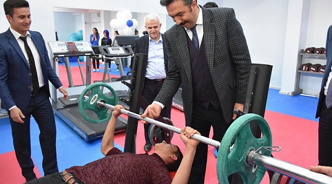 AYRANCI ÇOK PROGRAMLI LİSESİ SPOR SALONUNA KAVUŞTU