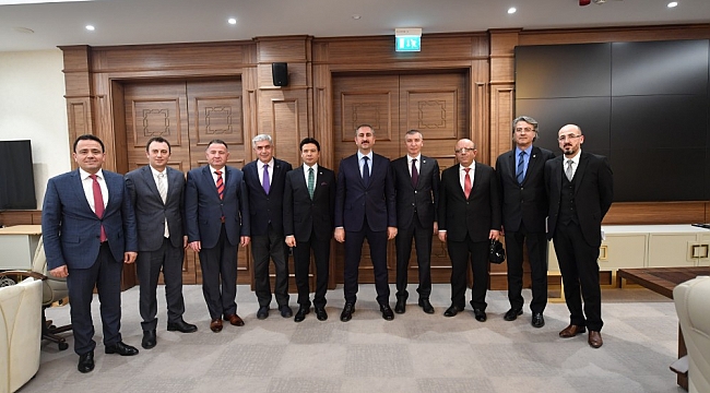 BAŞKAN YILMAZ’DAN ADALET BAKANI GÜL’E ZİYARET