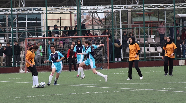 FUTBOL MÜSABAKALARI SONA ERDİ