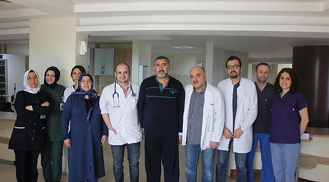 KALBİNDEN BIÇAKLANAN ŞAHIS ERKEN MÜDAHALE SONUCU HAYATA TUTUNDU