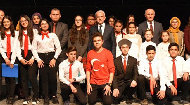 KARAMAN’DA İSTİKLAL MARŞI’NIN KABULÜ TÖRENLE KUTLANDI